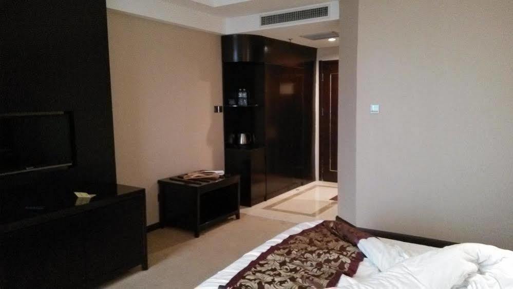 Qing Zhou Weishi International Hotel المظهر الخارجي الصورة